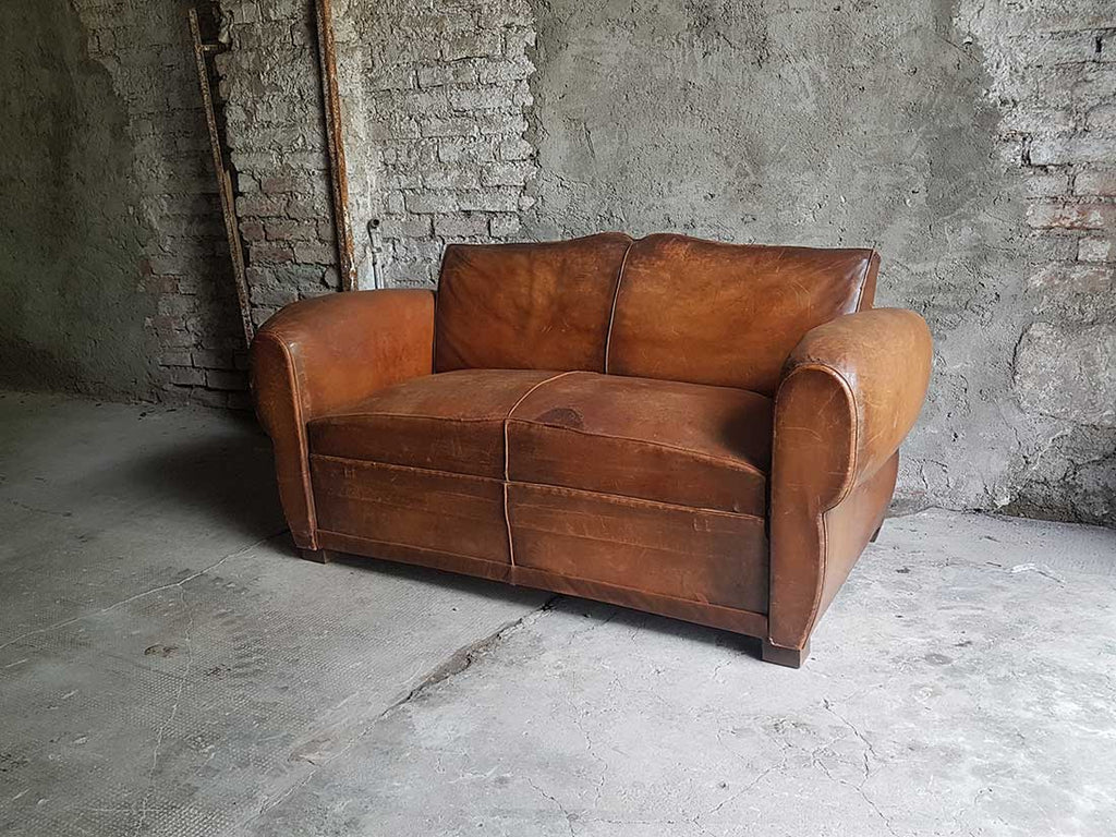 Divano Club Moustache – foto 3 – noleggio Rusted Vintage
