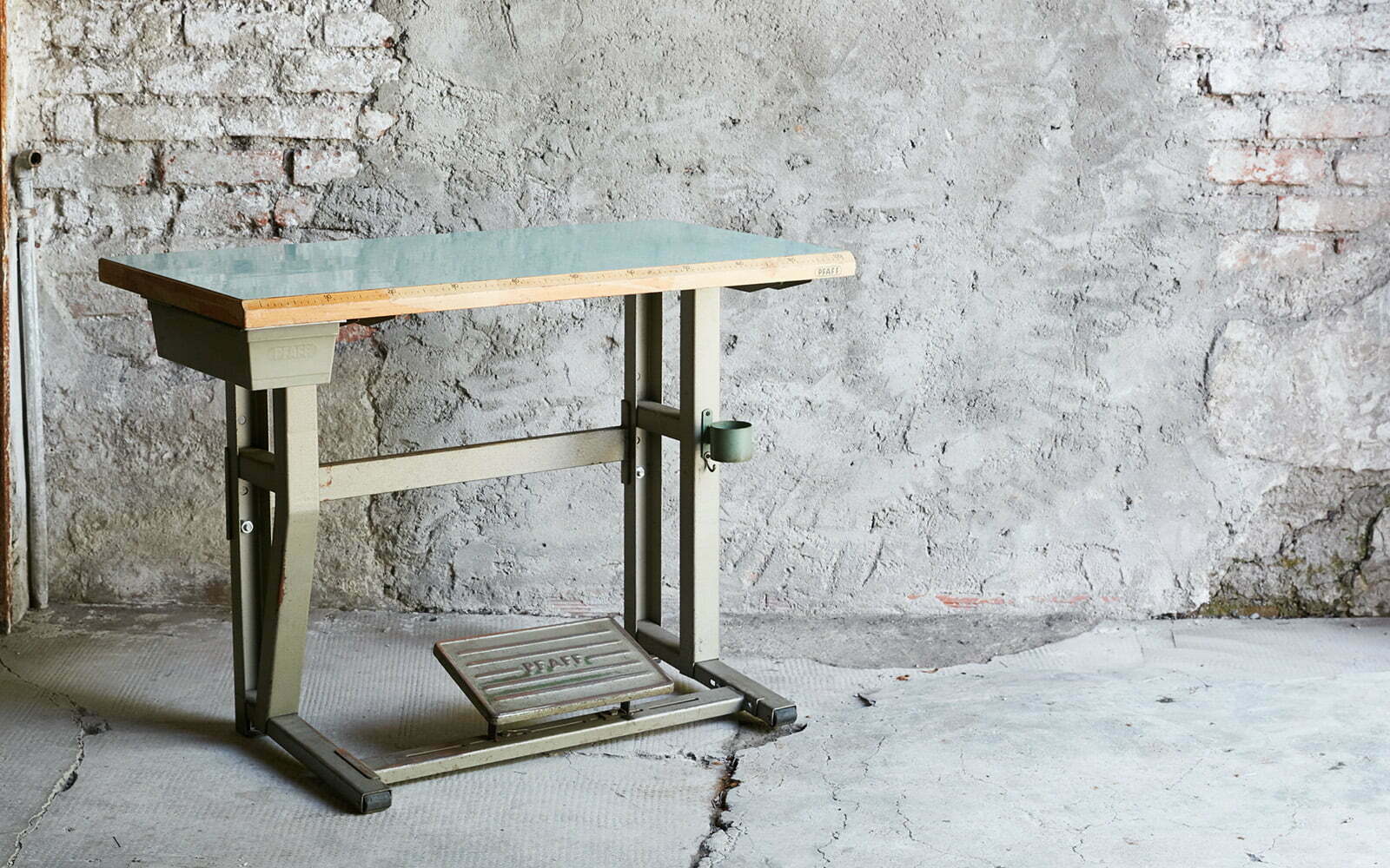 Banco Sartoria Pfaff – noleggio Rusted Vintage
