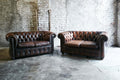 Coppia Divani Chesterfield Anni 50 – noleggio Rusted Vintage