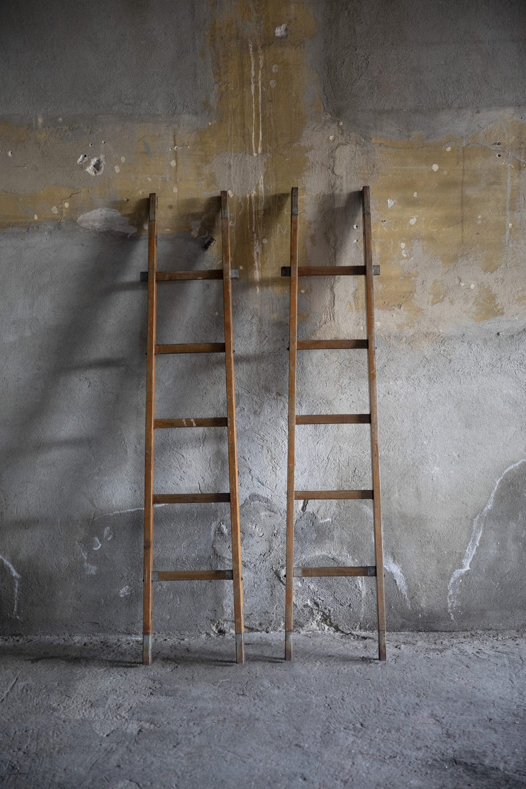 Scale in Legno Vintage – foto 4 – noleggio Rusted Vintage