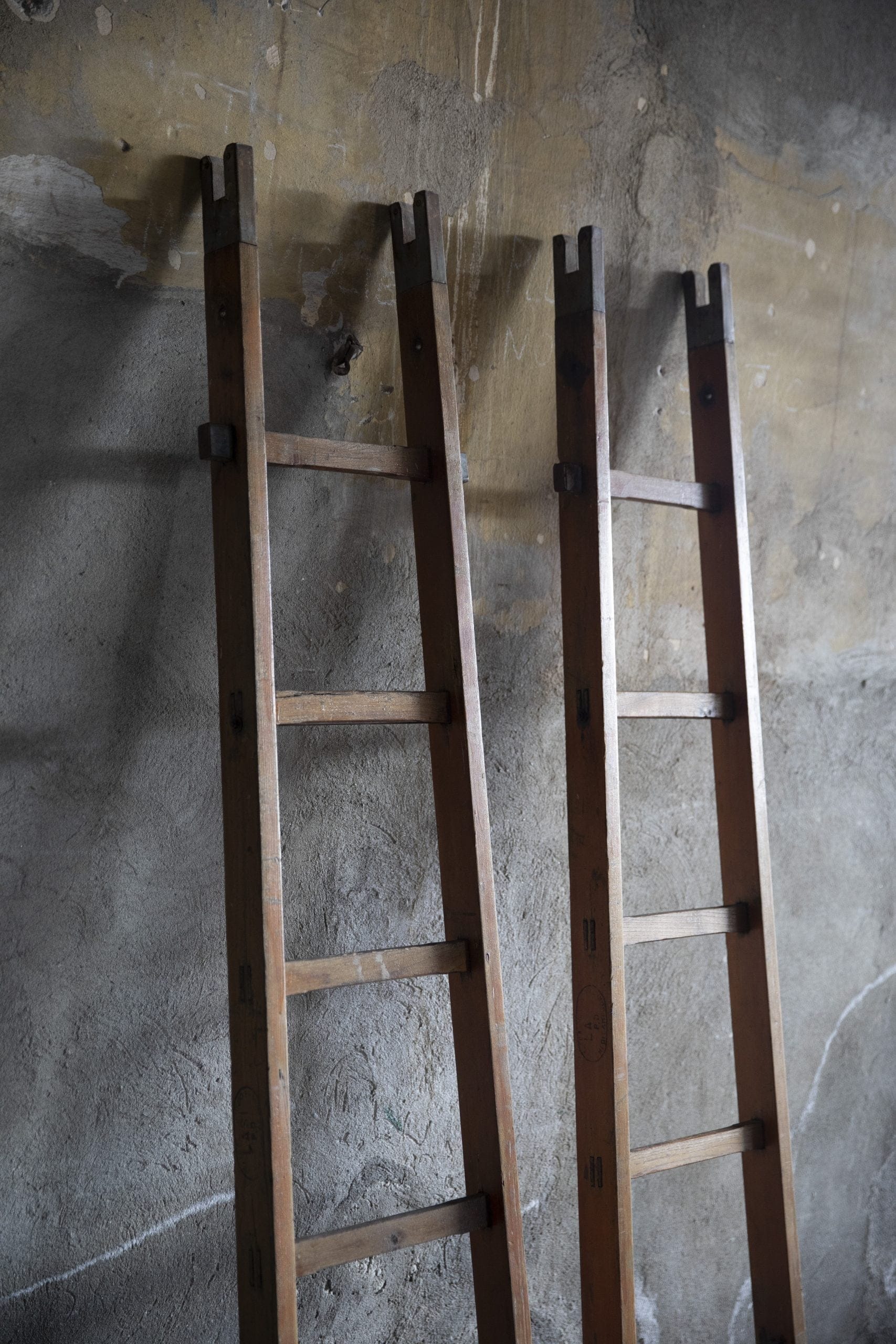 Scale in Legno Vintage – foto 5 – noleggio Rusted Vintage