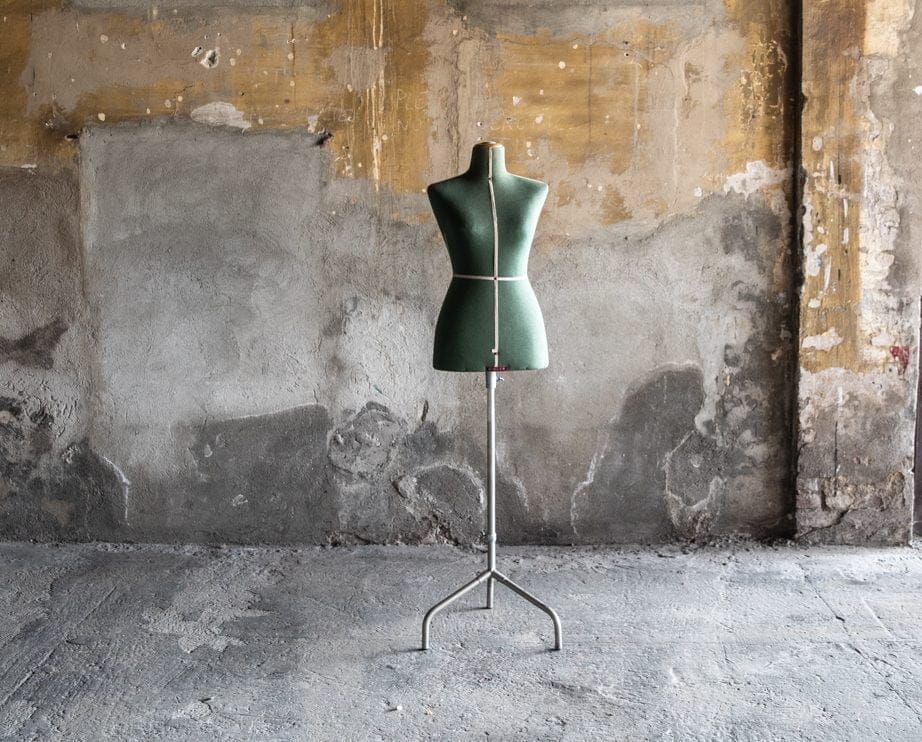 Manichino Singer – noleggio Rusted Vintage