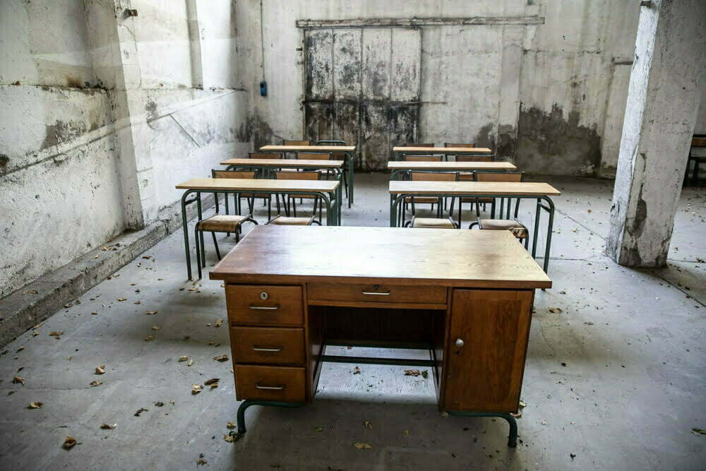 Cattedra Scuola Francese Anni 50 – foto 3 – noleggio Rusted Vintage