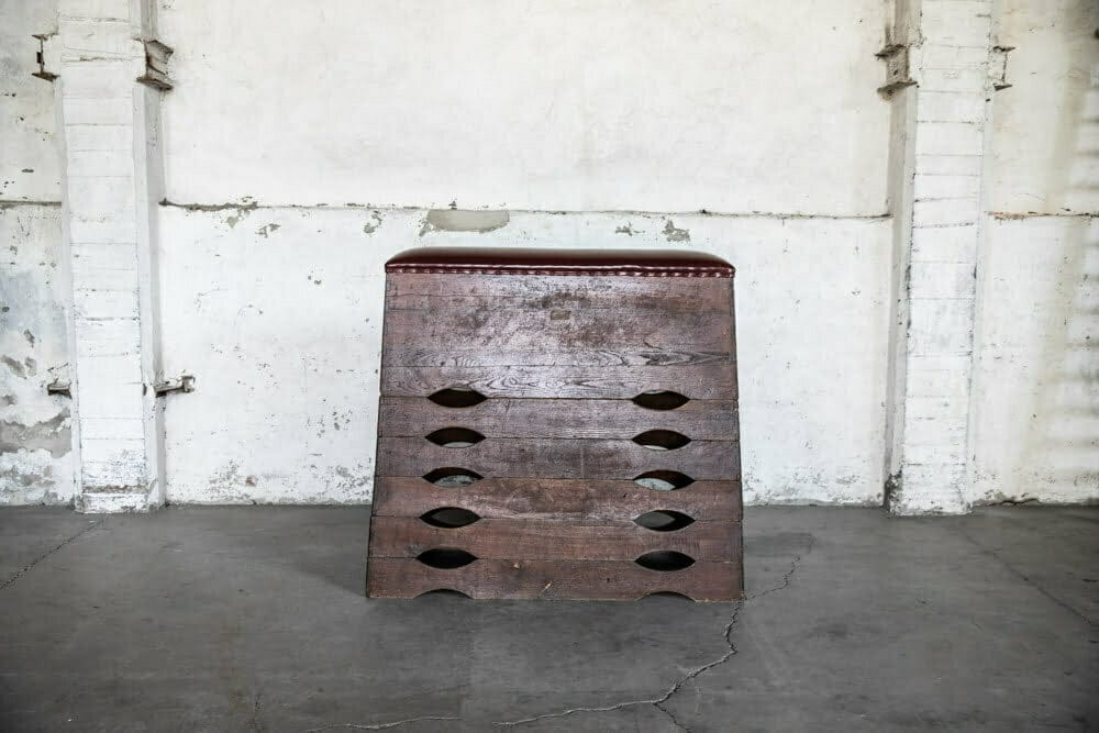 Plinto Ginnico Italiano – noleggio Rusted Vintage