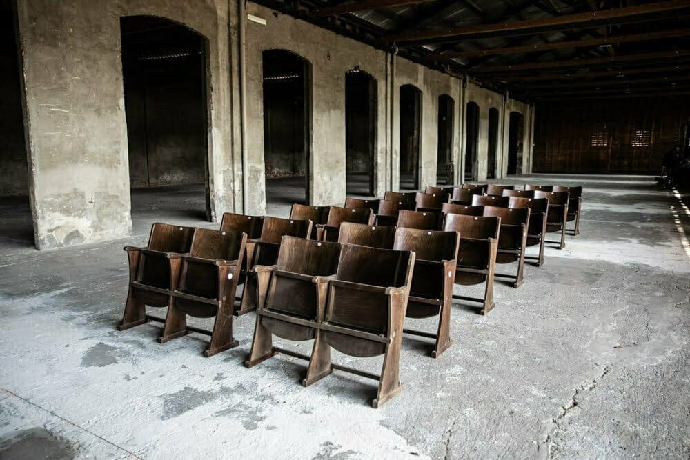 Set di 20 Sedie da Cinema – noleggio Rusted Vintage