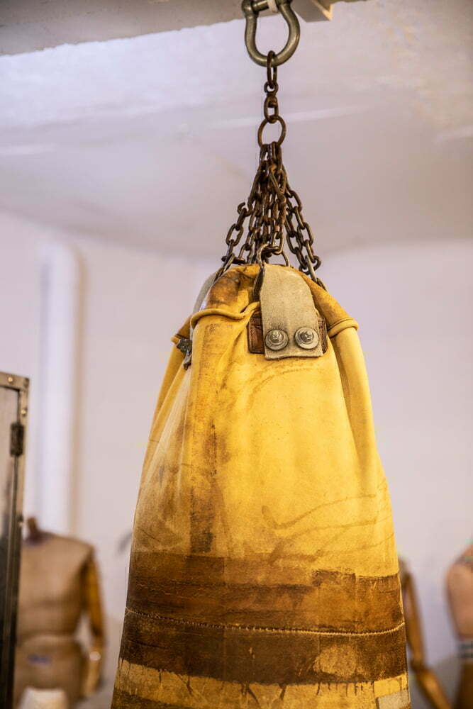 Sacco da Boxe Vintage Grande – foto 2 – noleggio Rusted Vintage