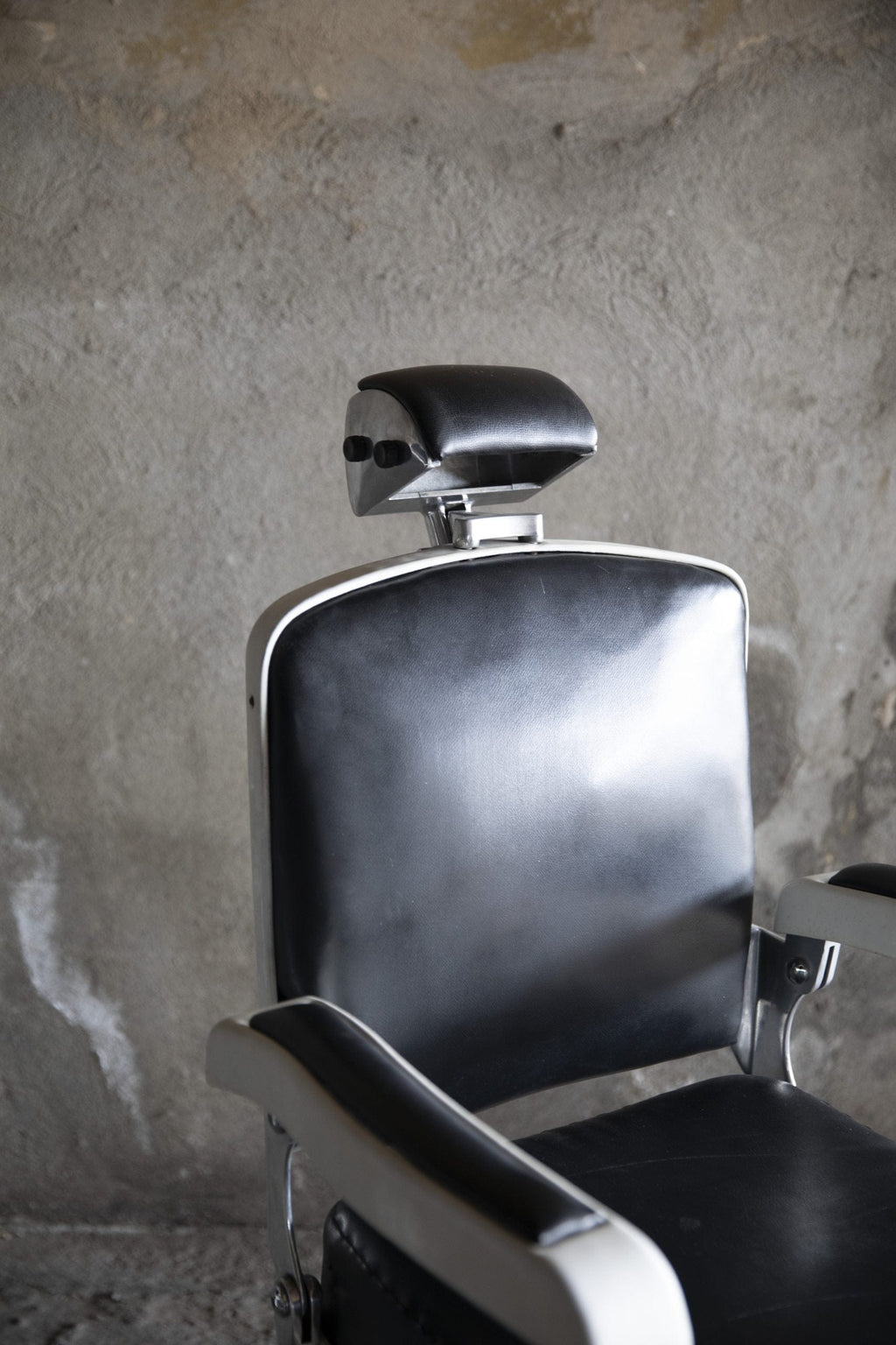 Poltrone Barbiere Elettra Bologna – foto 2 – noleggio Rusted Vintage