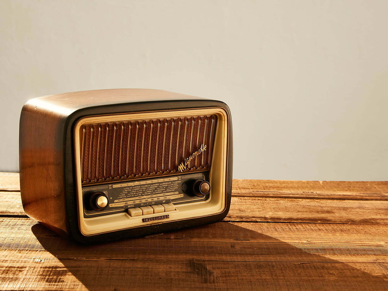 Radio Telefunken – noleggio Rusted Vintage