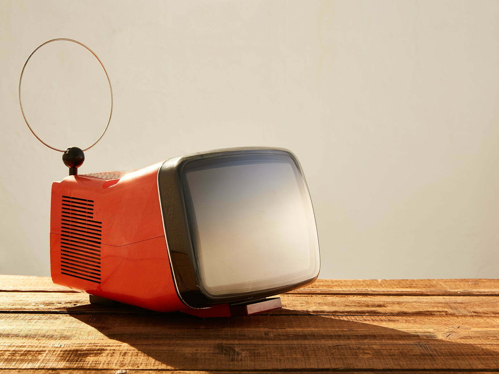 Tv Brionvega Arancione – noleggio Rusted Vintage