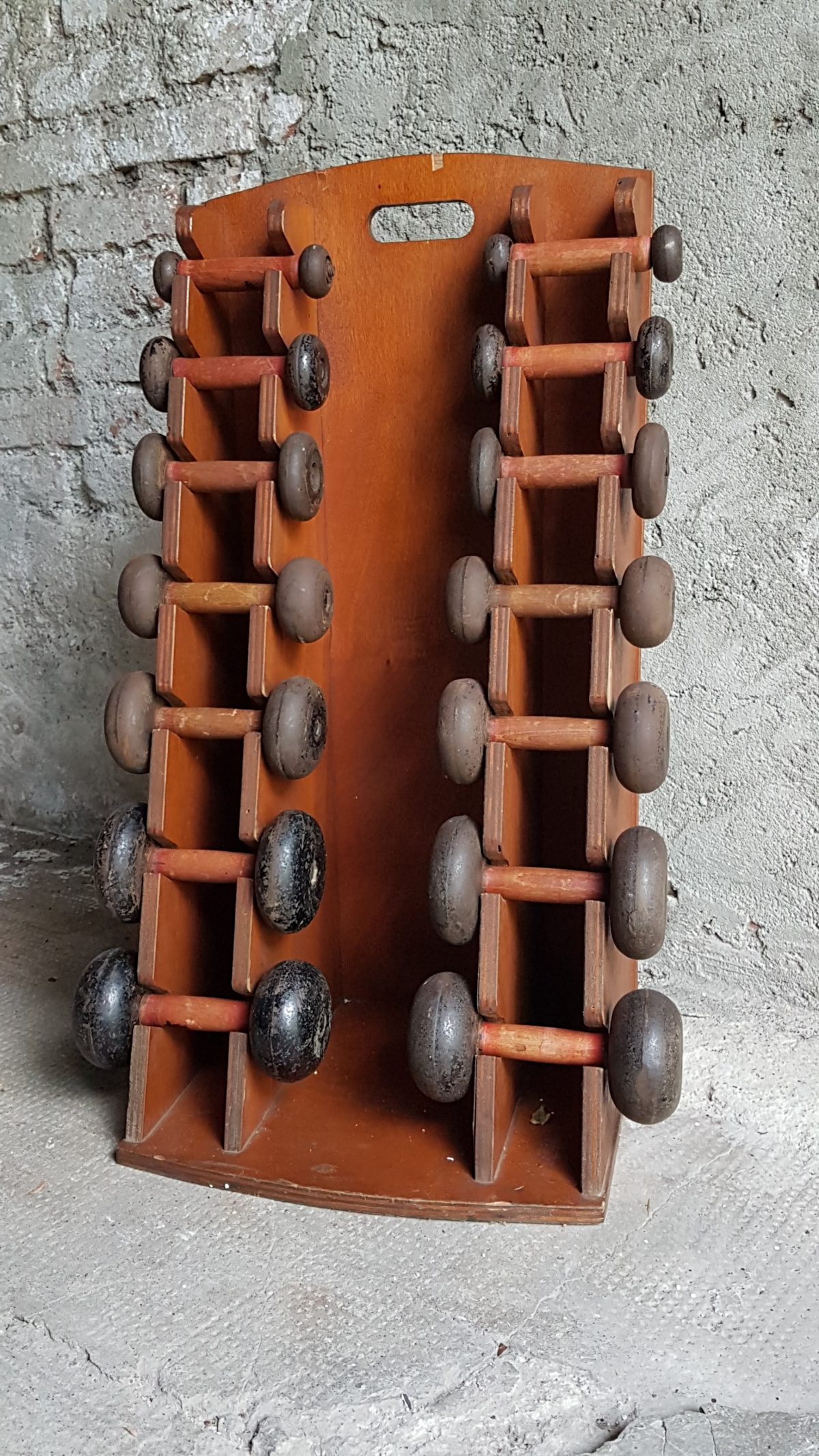 VINTAGE WEIGHTLIFTING SET Rusted Vintage