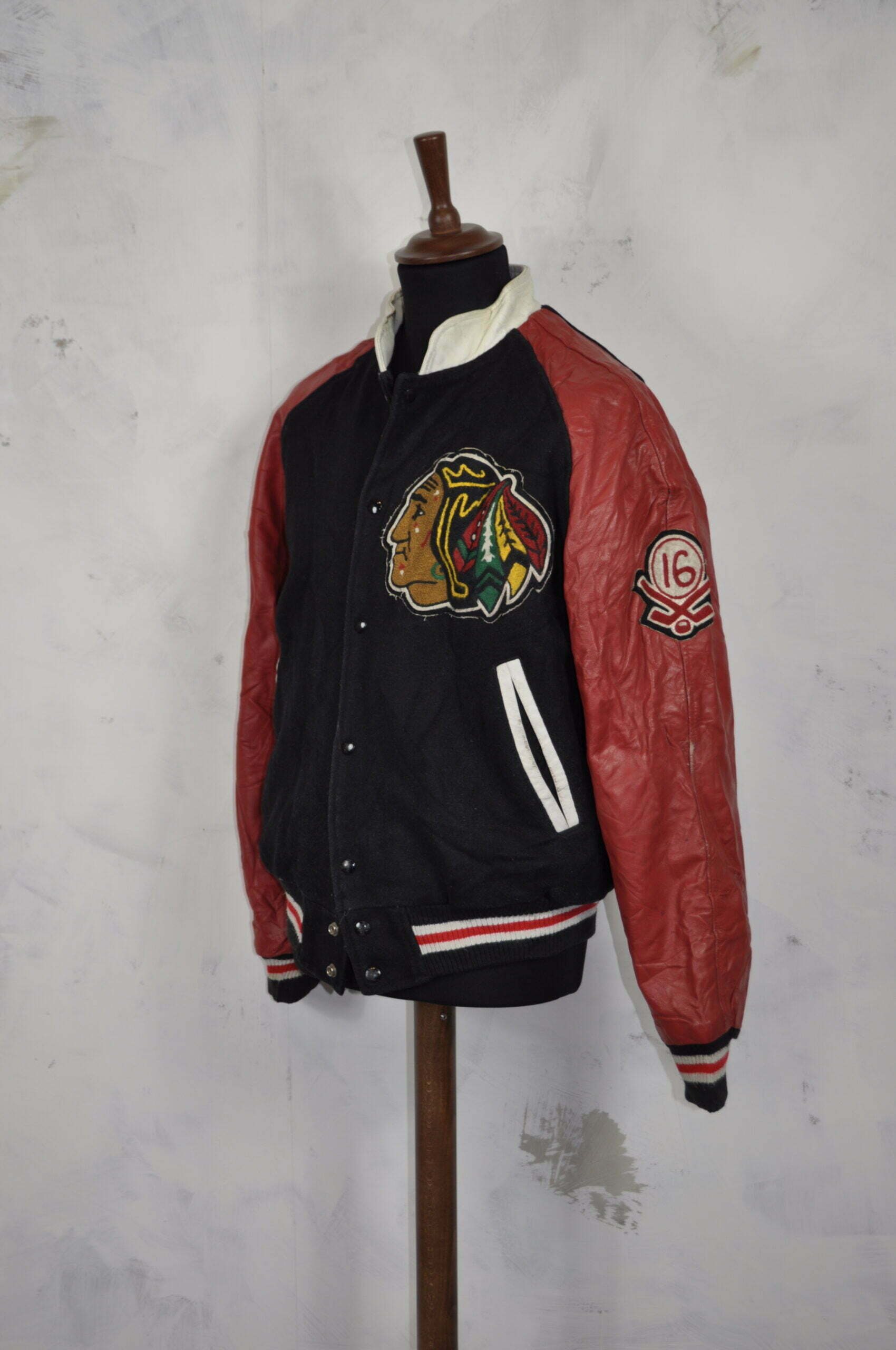 Vintage Varsity Blackahawks NHL